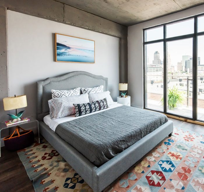 60 Elm Newark Bedroom with gorgeous windows and excellent skyline views